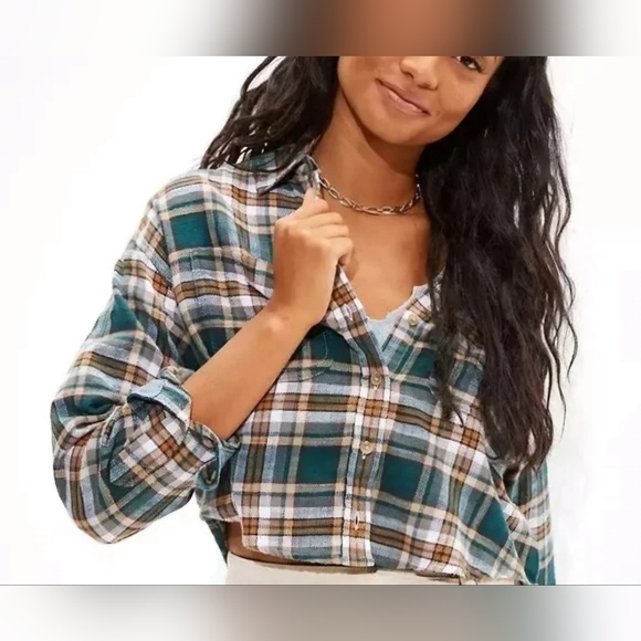American Eagle Outfitters cropped flannel - Picture 3 of 3
